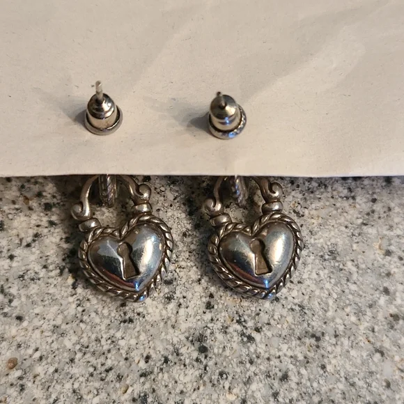 Key heart earrings, gold and silver tone - Picture 3 of 5